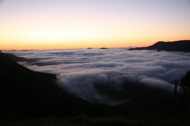 Explorers Haven Eungella - Dalrymple Heights: Or be engulfed in the cloud  flowing over you