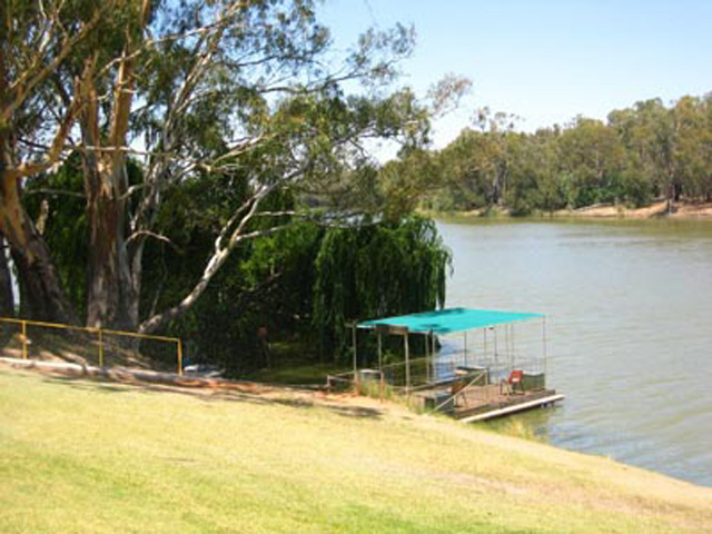 Fort Courage Caravan Park - Wentworth: Easy access to the river