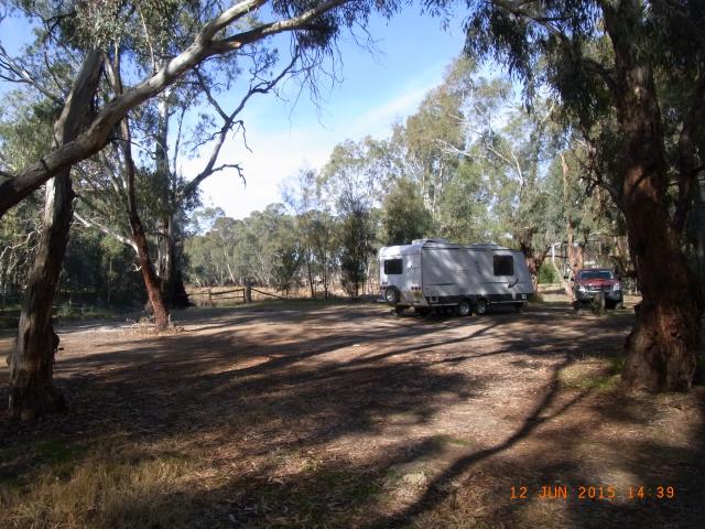 Common Beach - Darlington Point: Most of this area is a small national park and there are plenty of sites scattered throughout the park.the road is good and there are no facilities.