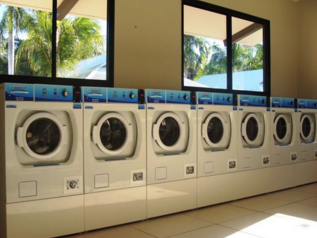 Darwin FreeSpirit Resort - Darwin Holtze: Laundry