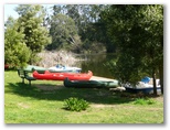 Jubilee Lake Holiday Park - Daylesford: Canoes for hire