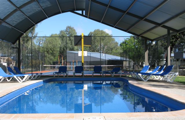 Big4 Deniliquin Holiday Park - Deniliquin: Swimming pool