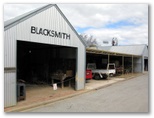 Pioneer Tourist Park - Deniliquin: Historic Blacksmith's shop near entrance