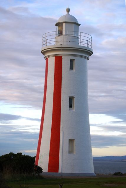 Mersey Bluff Caravan Park - Devonport: Mersey Bluff lighthouse