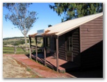 Dorrigo Mountain Resort & Caravan Park - Dorrigo: Cottage accommodation ideal for families, couples and singles