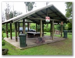 Glen Cromie Caravan Park - Drouin West: Sheltered outdoor BBQ