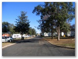 Dubbo City Holiday Park - Dubbo: Good paved roads throughout the park