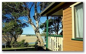 Joalah Holiday Park - Durras North: Waterfront and Waterview Deluxe Cabin