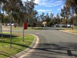Echuca Holiday Park - Echuca: Grassy powered sites with good roads