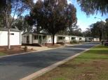 Echuca Holiday Park - Echuca: Cabins serviced by good roads