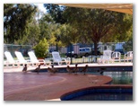 Echuca Holiday Park - Echuca: The ducks love the swimming pool