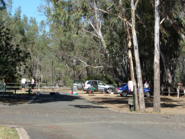 Yarraby Holiday Park - Echuca: Powered sites for caravans and camping