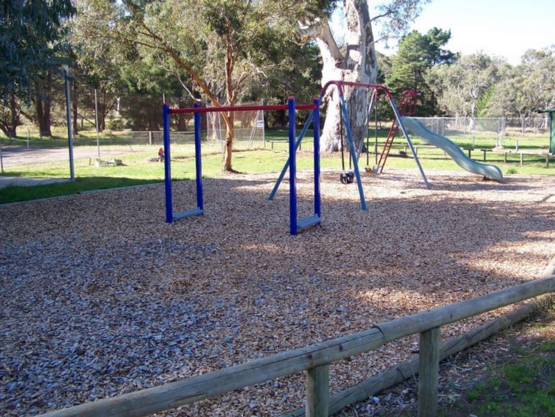 Eden Valley Caravan Park - Eden Valley: Playground for children.