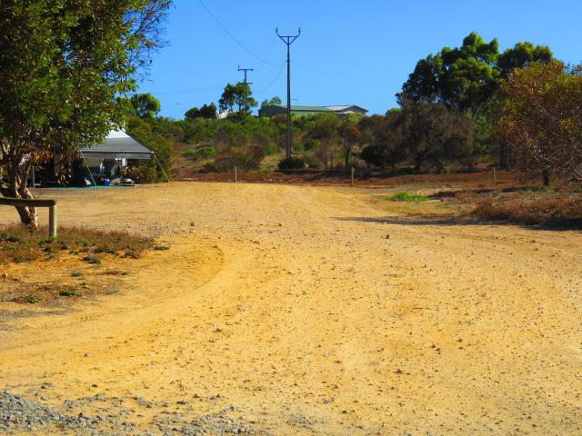 Farm Beach Campground - Coulta: Campground