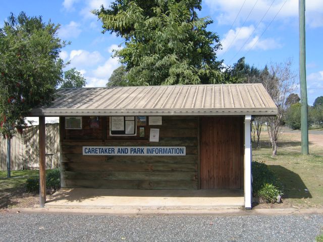 Eidsvold Caravan Park - Eidsvold: Caretakers office