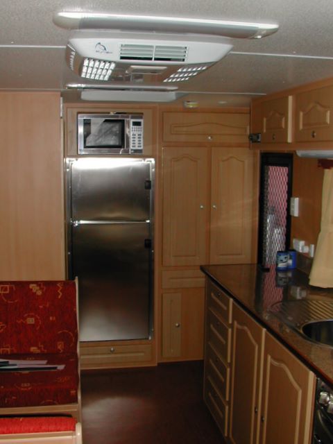 Elross Caravans, Fifth Wheelers, Motorised Campers and Display Caravans - Perth: Air conditioning and refrigerator