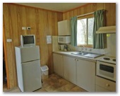 Pine Grove Holiday Park - Esperance: Kitchen in ensuite cabin