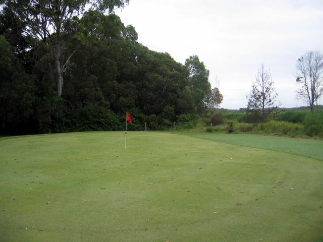 Evans Head Golf Course - Woodburn: Green on Hole 1
