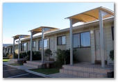 Wollongong Surf Leisure Resort - Fairy Meadow: Row of one bedroom terrace apartments.