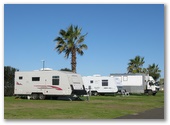 Wollongong Surf Leisure Resort - Fairy Meadow: Powered sites for caravans beside the beach