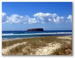 Fingal Holiday Park - Fingal Head: Fingal Head beach
