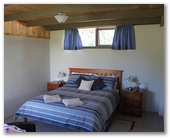 Flinders Island Cabin Park - Flinders Island: Bedroom in Deluxe Cabin