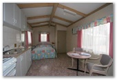 Discovery Holiday Parks Perth - Forrestfield: Interior of cottage
