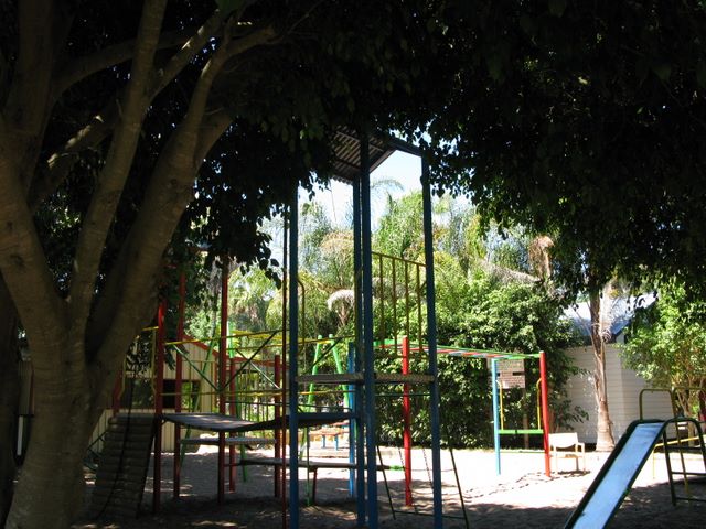 Lani's Holiday Island - Forster: Playground for children.