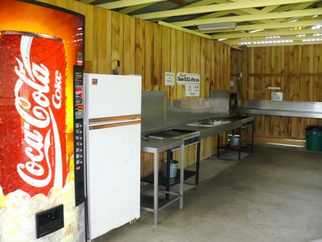 Prom Central Caravan Park - Foster: Interior of camp kitchen