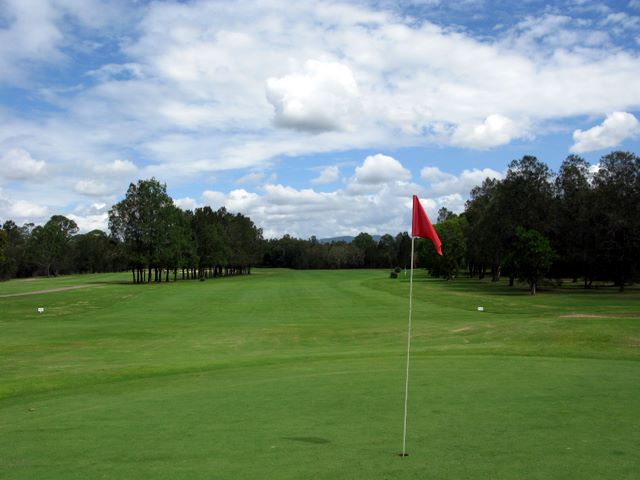 Gainsborough Greens Golf Course - Pimpama: Green on Hole 9 looking back along the fairway.