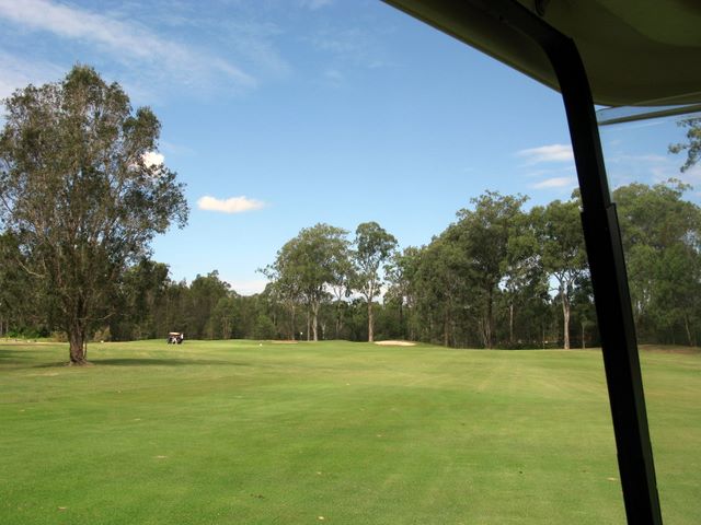 Gainsborough Greens Golf Course - Pimpama: Approach to the green on Hole 16