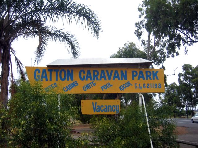 Gatton Caravan Park - Gatton: Gatton Caravan Park welcome sign