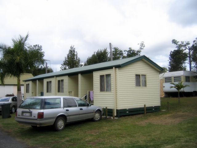 Riverview Caravan Park - Gayndah: Cottage accommodation ideal for families, couples and singles