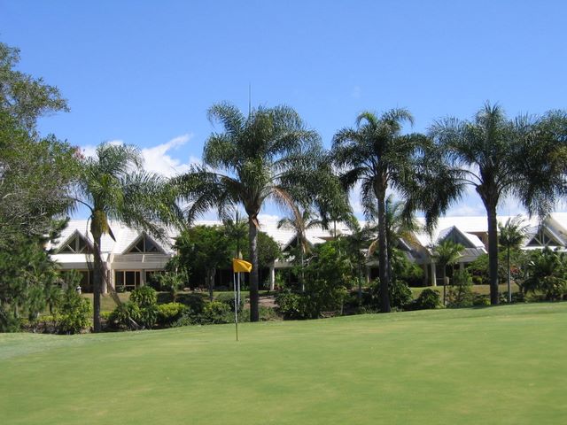 Surfer's Paradise Golf Club - Gold Coast: Green on Hole 11
