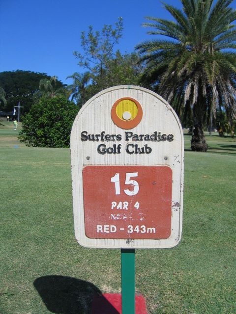 Surfer's Paradise Golf Club - Gold Coast: Surfer's Paradise Golf Course: Hole 15, Par 4 - 343 meters off red marker