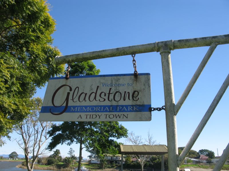 Gladstone Memorial Park - Gladstone: Gladstone Memorial Park sign