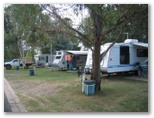 Fossicker Caravan Park - Glen Innes: Powered sites for caravans