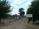 Glenrowan Tourist Park - Glenrowan: Greta cemetary is where Ellen kelly, Maggie and Tom Lloyd, Grace Kelly and Steve Hart and Dan Kelly are burried. Their graves are all unmarked. Let them rest in peace.