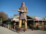 Glenrowan Tourist Park - Glenrowan: Big Ned outside the post office, Glenrowan. Everyone said he was larger than life!