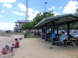 Jacobs Well Tourist Park - Jacobs Well: picnic tables and bbq