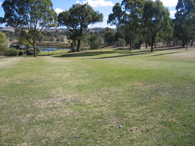Goolabri Resort Golf Course - Sutton: Approach to the Green on Hole 3
