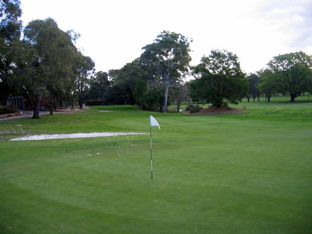 Gordon Golf Course - Gordon Sydney: Green on Hole 8