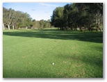 Gordon Golf Course - Gordon Sydney: Approach to the Green on Hole 5