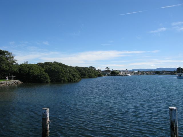 Coral Tree Lodge - Greenwell Point: Looking towards the local club