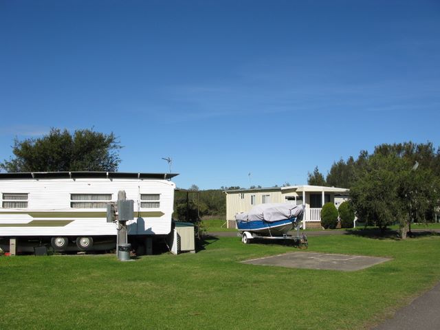 Coral Tree Lodge - Greenwell Point: Powered sites for caravans