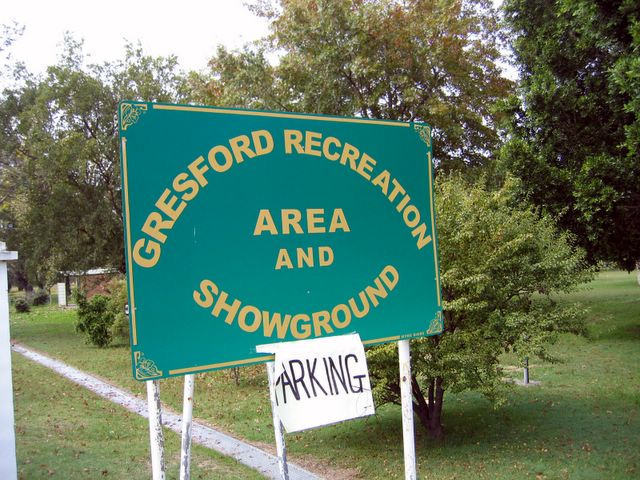 Gresford Caravan Park - Gresford: Gresford Caravan Park welcome sign