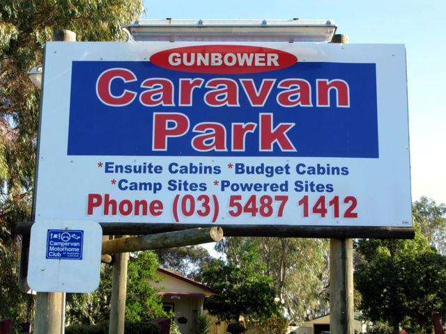 Gunbower Caravan Park - Gunbower: Gunbower Caravan Park welcome sign