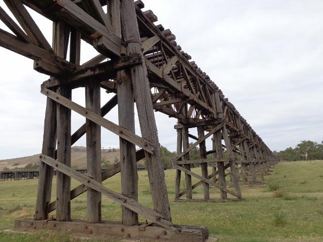 Gundagai Tourist Park - Gundagai: Old railway bridge closed in 1986