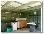 Hamilton Caravan Park - Hamilton: Interior of camp kitchen