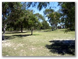Hastings Point Holiday Village - Hastings Point: Spacious area for tents and campers